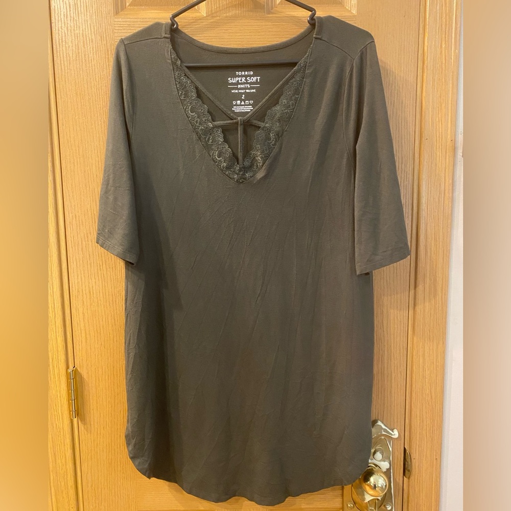 2X Torrid Tunic Top